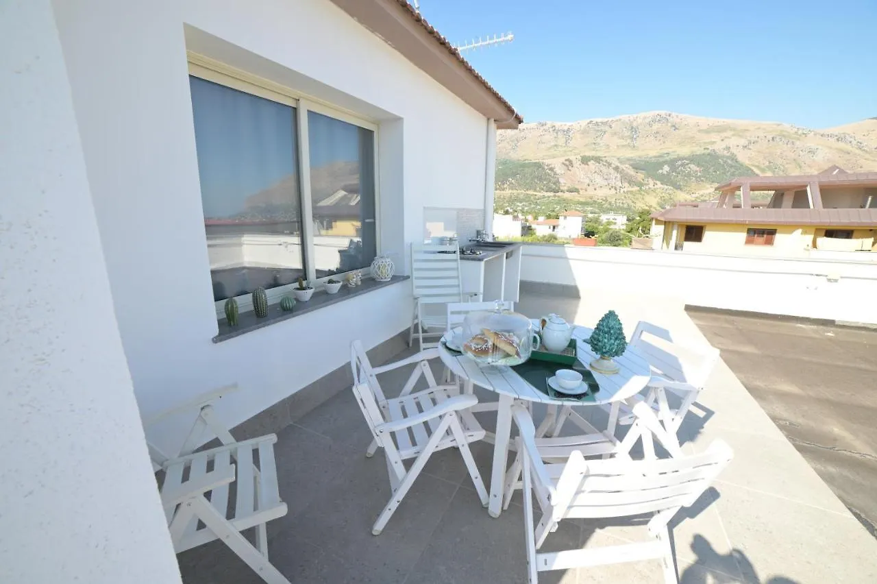 カリーニ Stanzina Della Baronessa Bed & Breakfast 0*,  イタリア